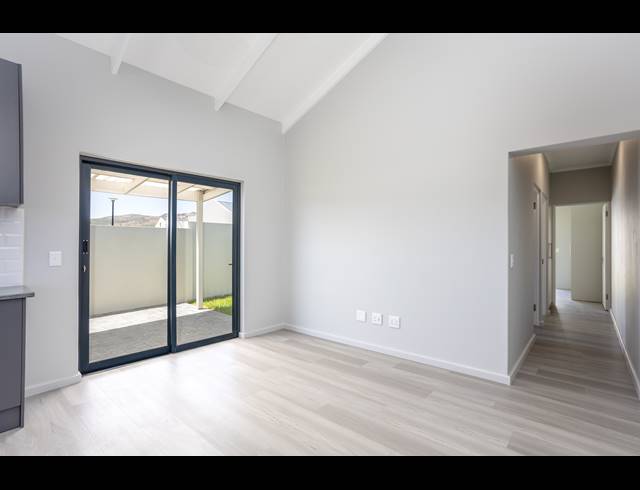 2 BEDROOM FREESTANDING RENTED IN CAPRI